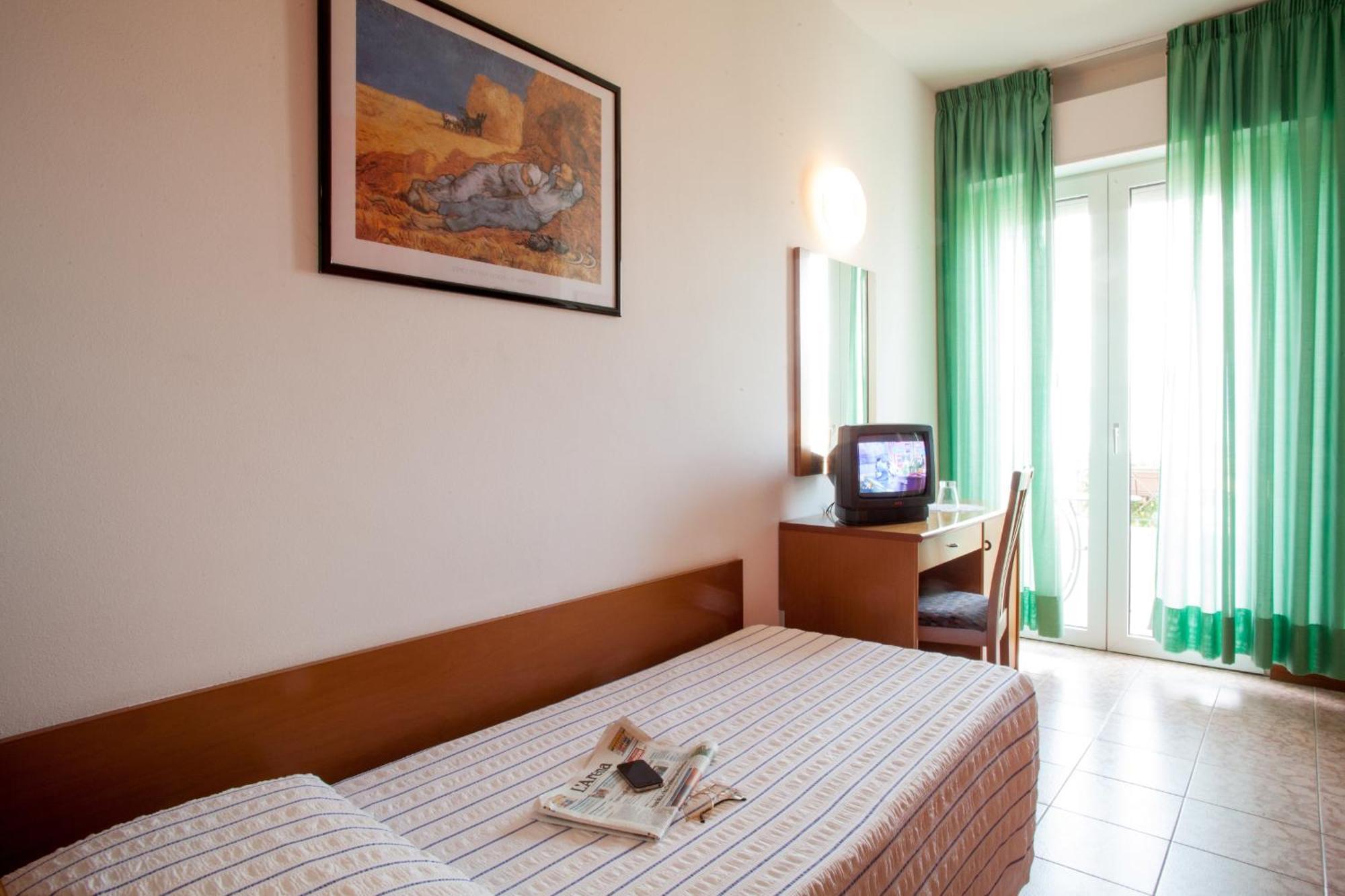 Hotel Pace Торри-дель-Бенако Экстерьер фото